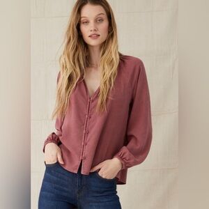 Cloth and Stone Raglan Ruffle Neck Blouse size S